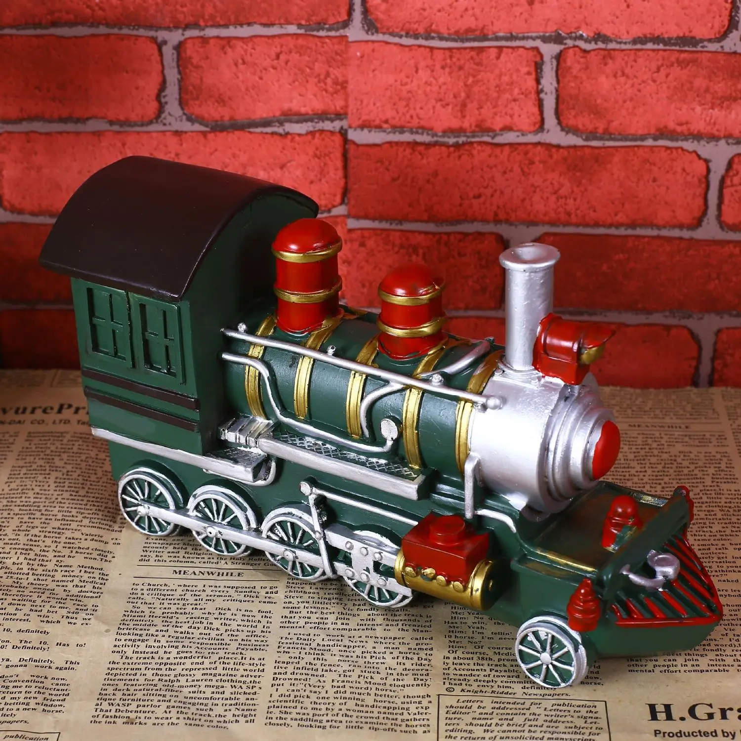Resin Locomotive Decoration Goods Of Furniture For Display Rather Than For Use Bar Café Decoration Gift Wine Cabinet Ornament