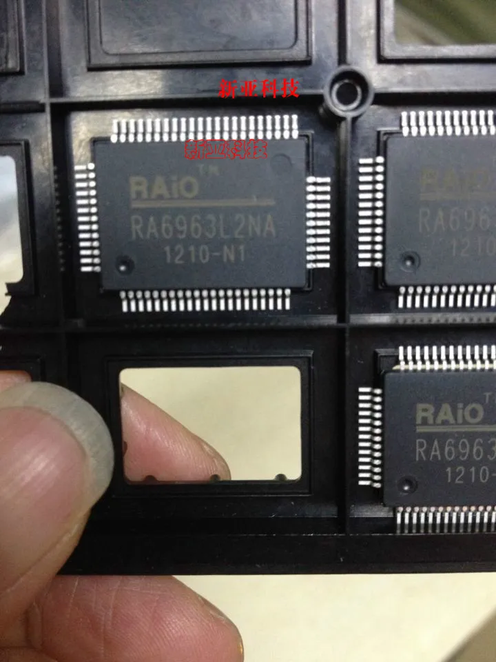 lcd RA6963L2NA LQFP-67