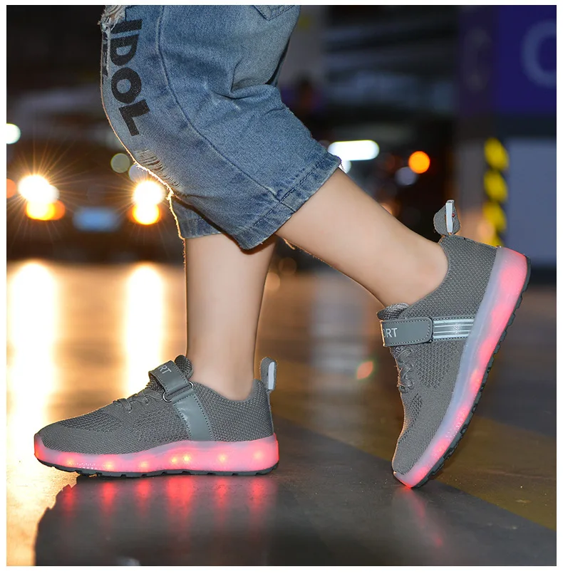 Размеры 25-37, новинка, летняя обувь со светодиодами, оптическое волокно, для девочек, мальчиков, женщин, зарядка через Usb, светящиеся кроссовки, мужская обувь, светильник
