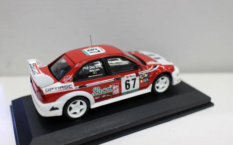 IX O 1:43 MITSU BISHI CARISMA GT бутик сплава игрушки для детей Детские игрушки модель подарок оригинальная коробка