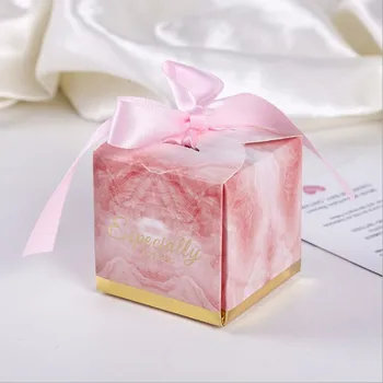 

FeiLuan store 6.5x6.5x6.5cm 50pcs/100pcs Creative wedding candy gift box with ribbon hot foil folding box ink china style theme