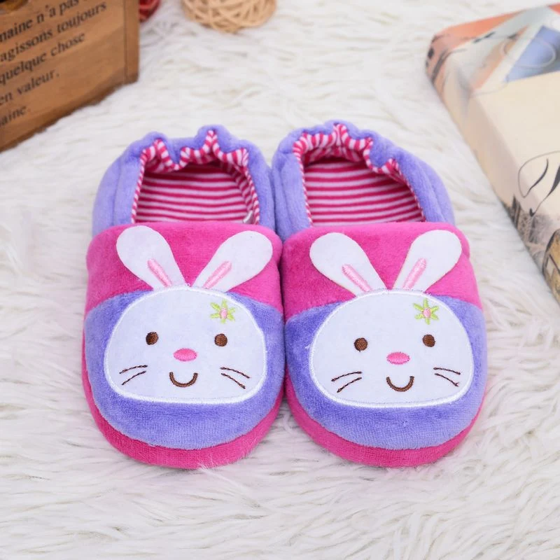 Тапочки для маленьких девочек; тапочки для малышей; зимняя плюшевая теплая Домашняя обувь для детей с героями мультфильмов; Детская домашняя обувь; обувь для щенка, кролика, панды, кота - Цвет: Purple 2