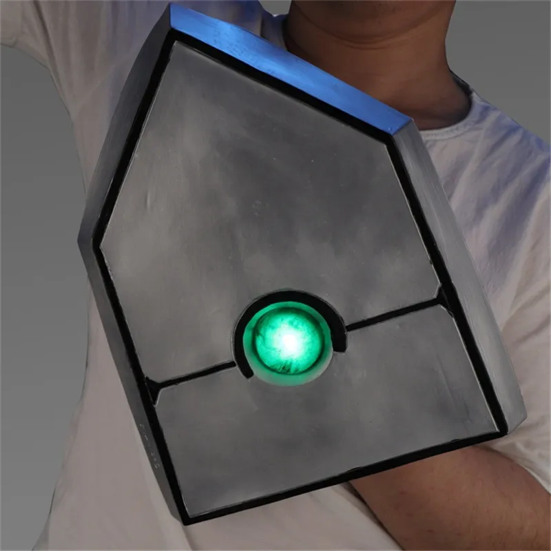 

Game The Rising Of The Shield Hero Naofumi Iwatani PVC Luminous Shield Weapon Cosplay Costume Halloween Props Accessories