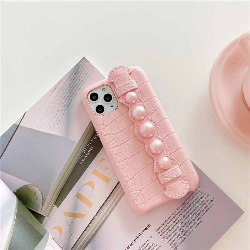 New High-end lady pearl crocodile leather belt wrist mobile phone cover for iphone 11 pro MAX,for iphone 7 case for iphone X XS