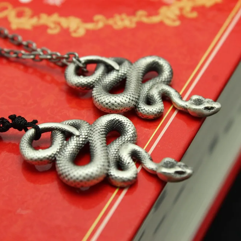 

Classic Chinese Retro Zodiac Snake Pendant Personality Men's and Women's Snake Necklace Fashion Men's and Women's Birthday Gift