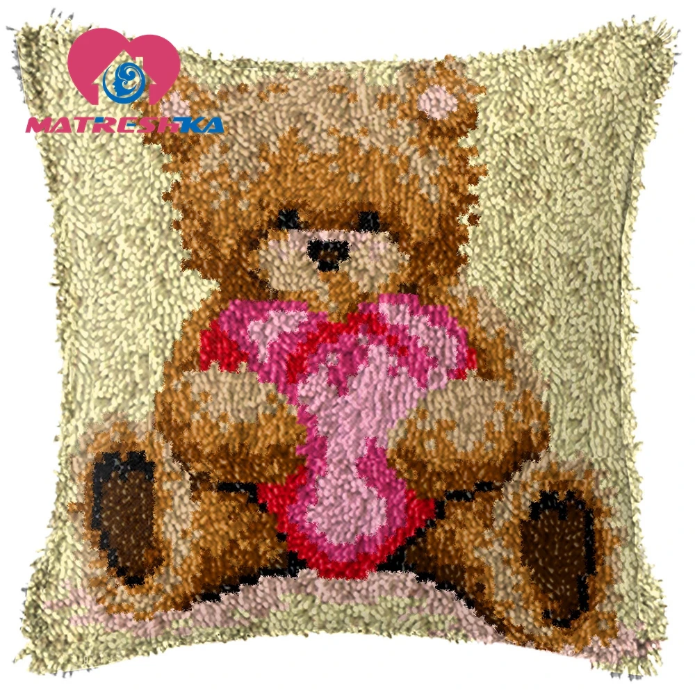 

Bear carpet embroidery cushions Diy embroidery pillow cross-stitch pillow latch hook kits embroidery carpet do it yourself gift
