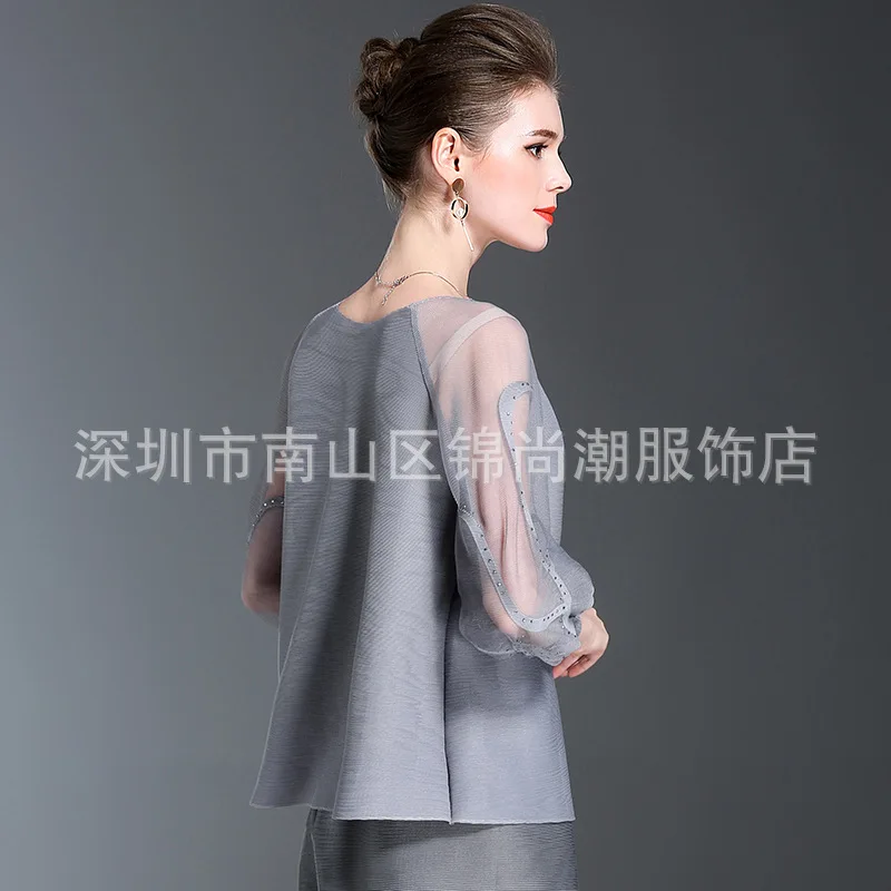 

Miyake Pleated Joint Gauze Diamond Set Three-quarter-length Sleeve Cardigan Spring And Autumn Crew Neck Solid Color Single-Breas