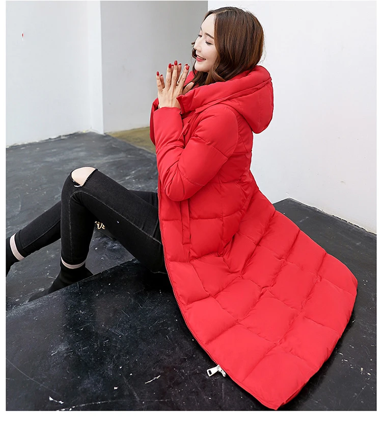 Новое зимнее пальто для женщин длинный отрезок выше колена в Корейском стиле утягивающий хлопковый мягкий Женская Хлопчатобумажная Куртка 835