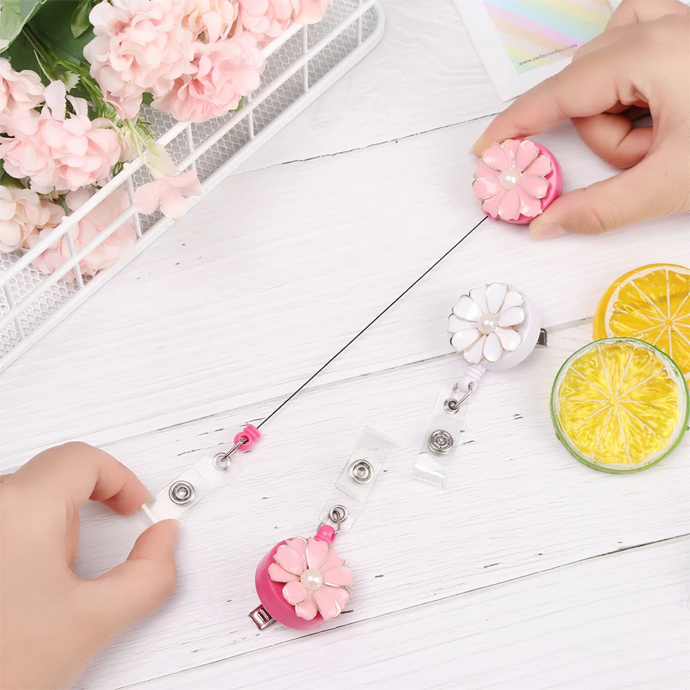 

1PC Flower Pearl Decor Retractable ID Badge Reel Holder Anti-Lost Clip Nurse Badge Clips Key Ring Stationery Office Supplies