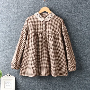 

2020 New Spring Women Blouse Japan Style Literary Fresh Turndown Collar Plaid Pullover Loose Cotton and linen Shirt Tops Women
