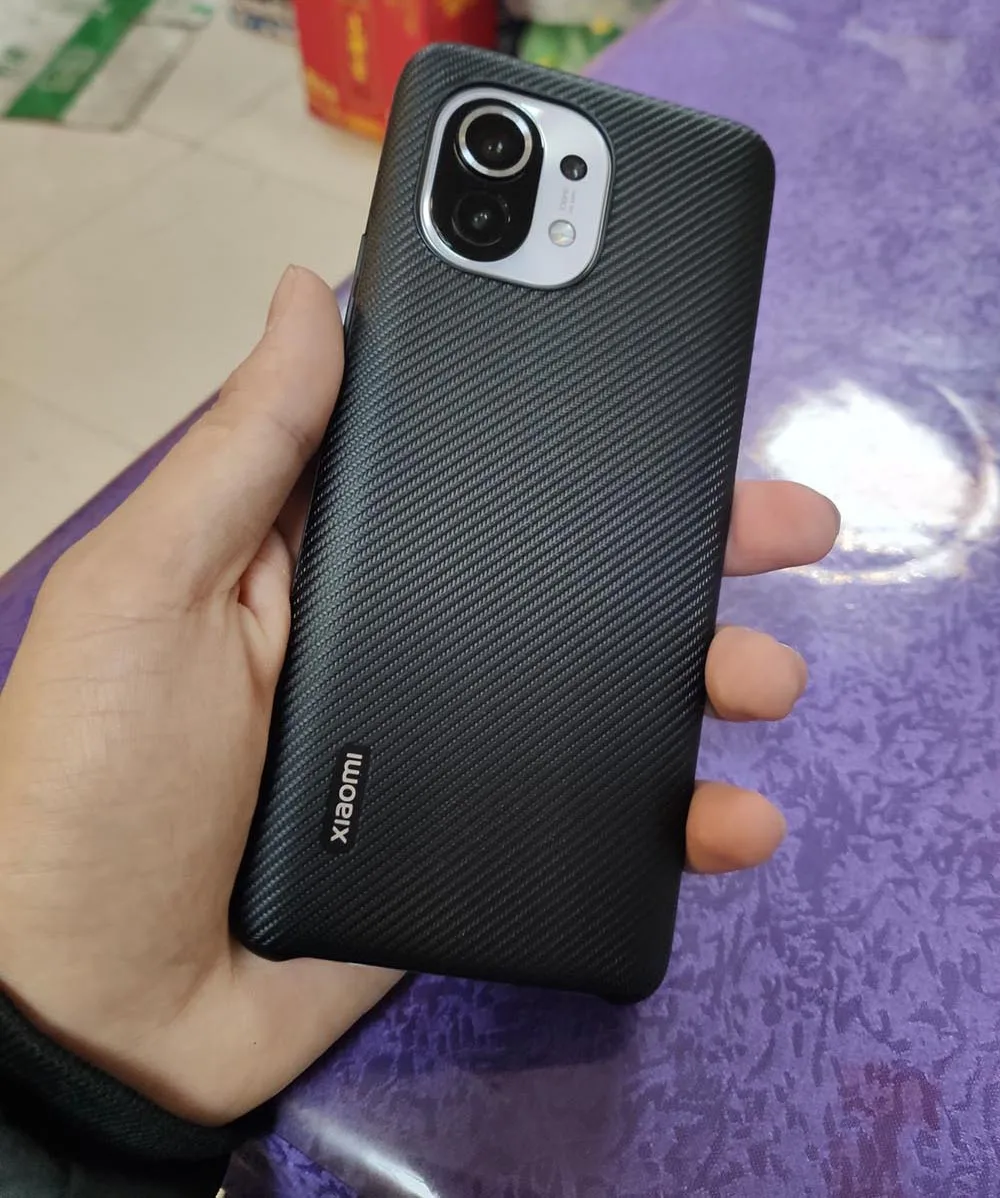 Luxury Leather TPU Soft Case with Carbon Texture for Xiaomi Mi 11 - Premium Protection and Style