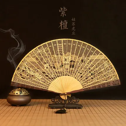 Резной вентилятор Su Ebony Складной вентилятор женский сандаловое дерево китайский стиль подарок ручной вентилятор - Цвет: 22