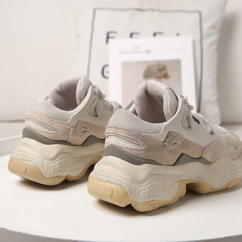 Женские кроссовки на толстой подошве Белые модные платформе в стиле ретро