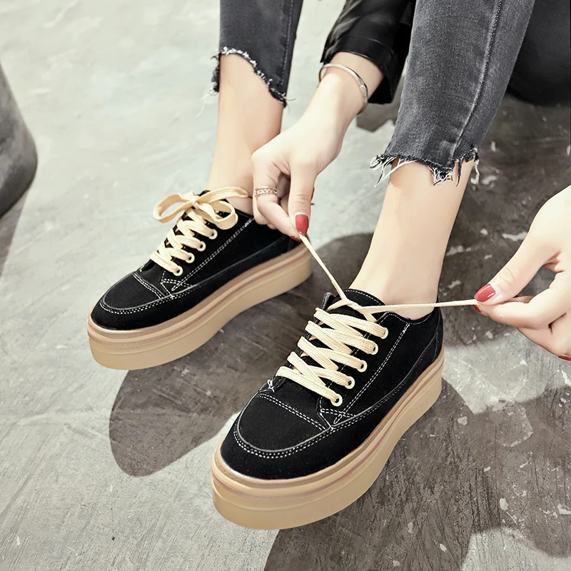 

2019 Fashion Women's Nurse Shoes Clogs Platform Round Toe Oxfords Autumn All-Match Casual Female Sneakers Flats Modis Nursing