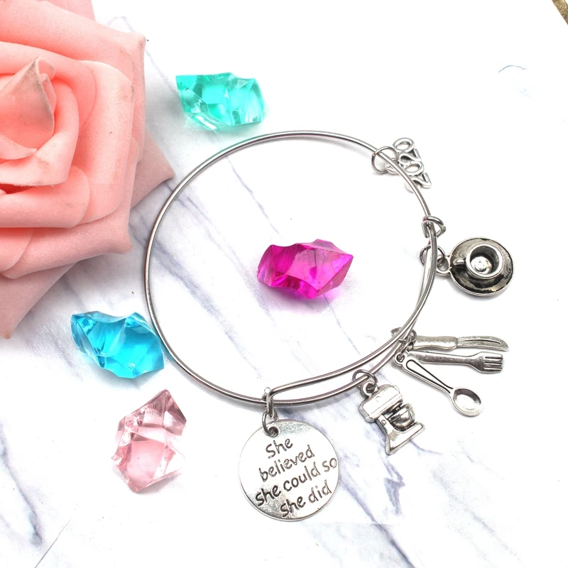 

2020 New Omelet Chef Bracelet Blender Teacup Creative Kitchen Alloy Year Pendant Bracelet Jewelry Men Women Gifts DIY Handmade