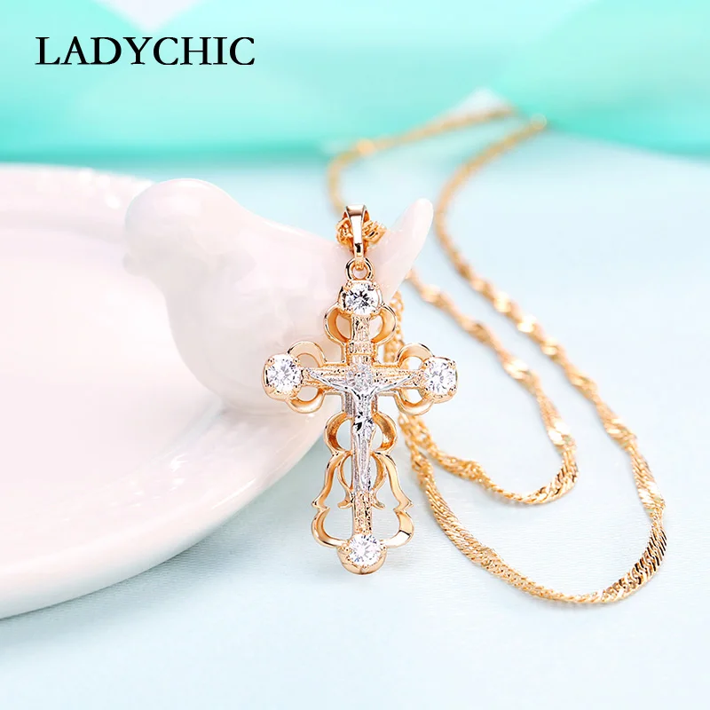 LADYCHIC Модные женские AAA циркон крест кулон золотой цвет Медь Кристалл Крест Иисуса Подвески ожерелье хип хоп ювелирные изделия LN1060