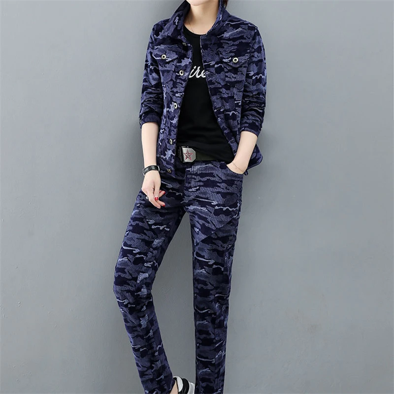 

2019 Spring Autumn New sports Suits Women Fashion Corduroy camouflage Suits Slim Long sleeve Top + Pants two-piece Women W141