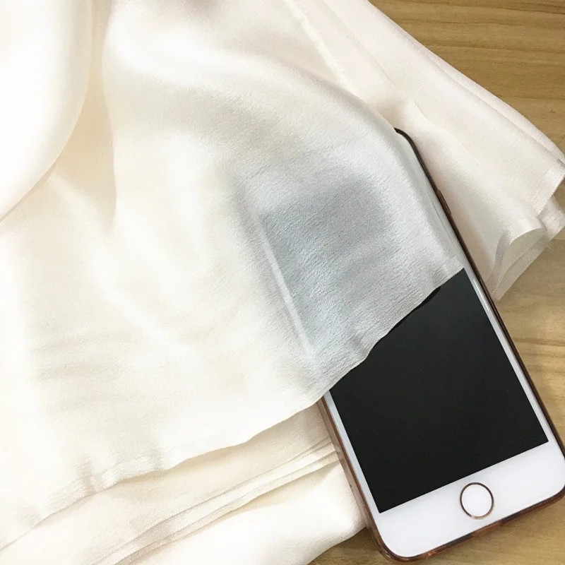 Шелк ткань тонкий атлас Шармез, цвет: BIEGE-WHITE, ширина: 90 см, толщина: 9 мм, 2 м,#01