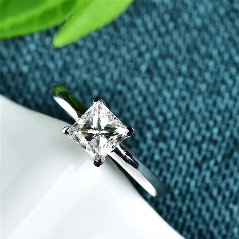 12469851695_232572709