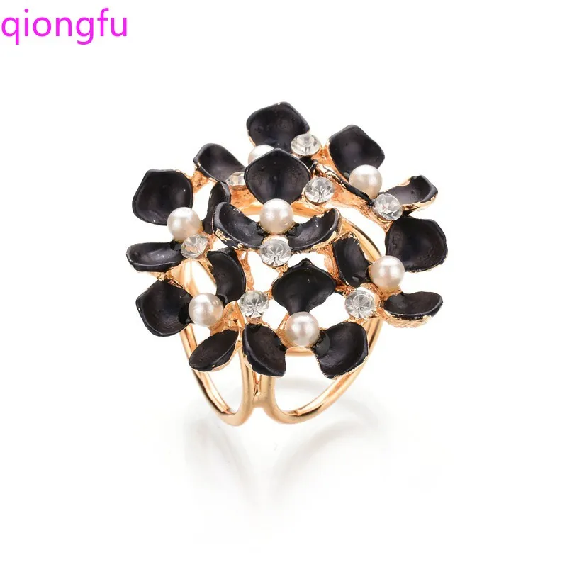 

Qiongfu silk scarf buckle fashion wild pearl buckle flower buckle silk scarf buckle three-ring shawl buckle