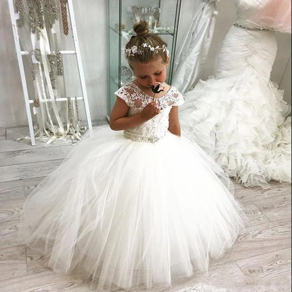

2020 White Lovely Cute Flower Girl Dresses Vintage Princess Appliqued Daughter Toddler Pretty Kids Formal First Holy Gowns