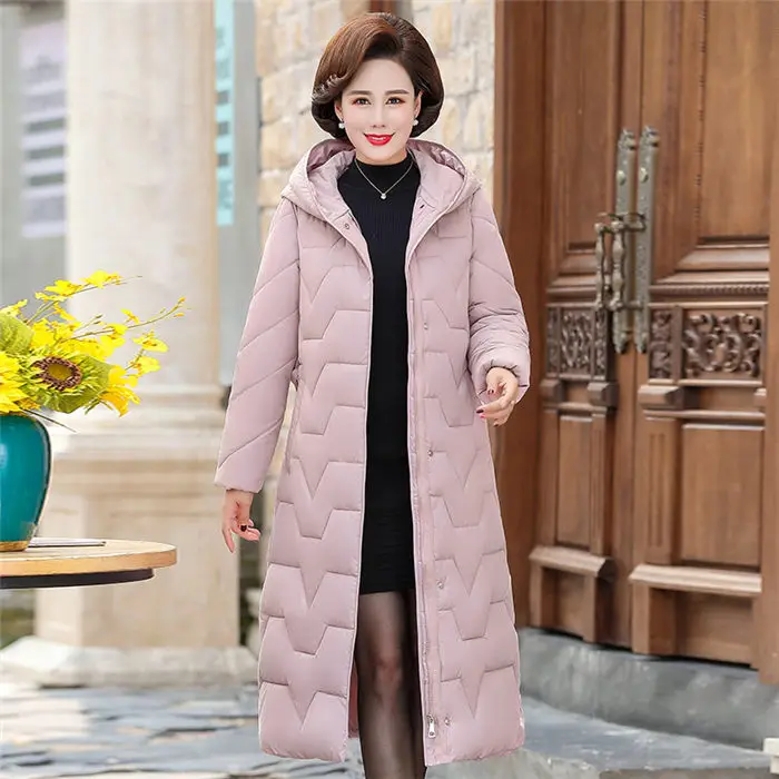 pink Одежда для мамы; зимние куртки; длинное пуховое пальто с хлопковой подкладкой; коллекция года; модное повседневное теплое однотонное плотное пальто с капюшоном; f2381 - Цвет: pink