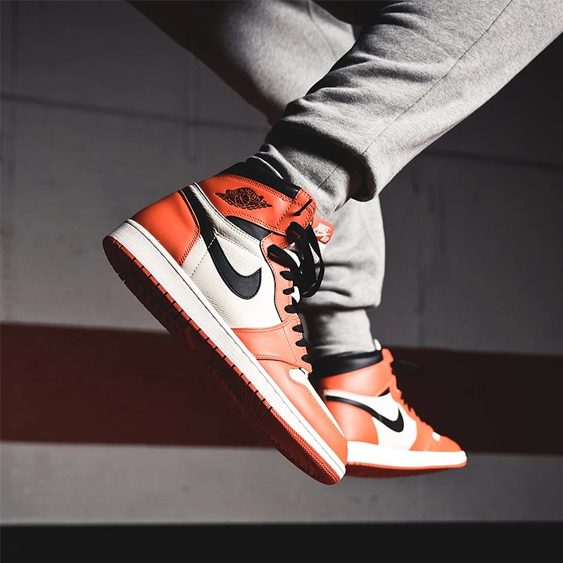 Оригинальные оригинальные мужские баскетбольные кроссовки Air Jordan 1 в стиле ретро, спортивная обувь, Классическая мода, 555088-403