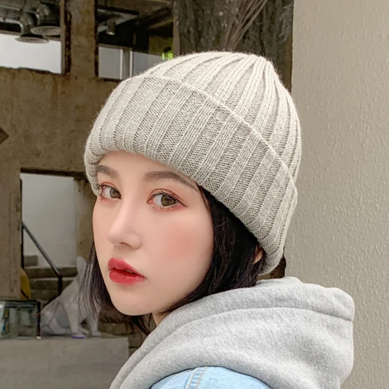 Женская однотонная Повседневная теплая вязаная шапка Skullies Beanies шапки бини женский корейский стиль Элегантный Красивая осенне-зимняя модная шапка - Цвет: gray