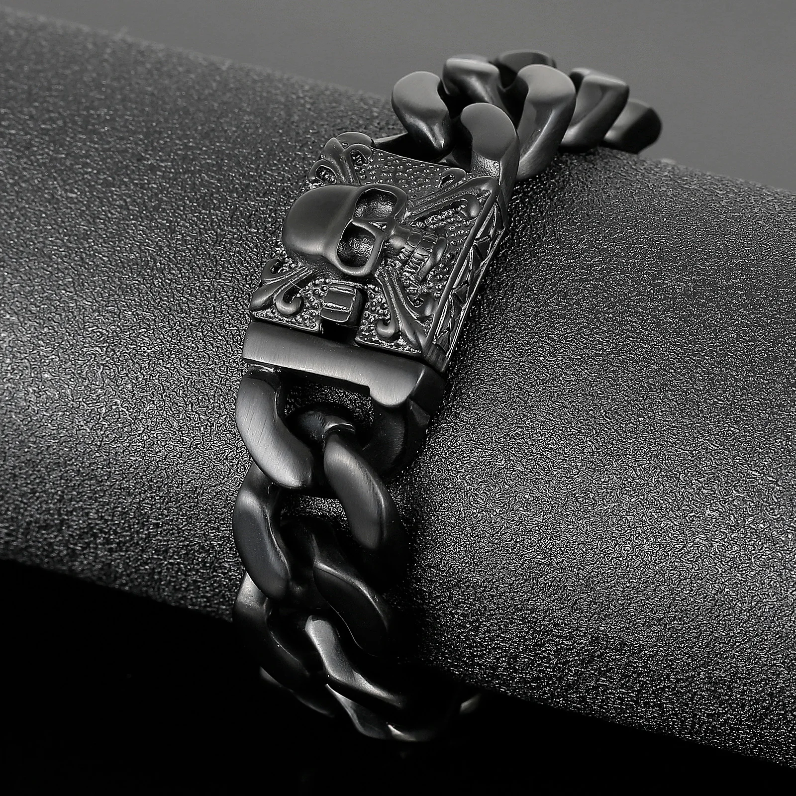 Heavy Gage Hinge Chain Bracelet