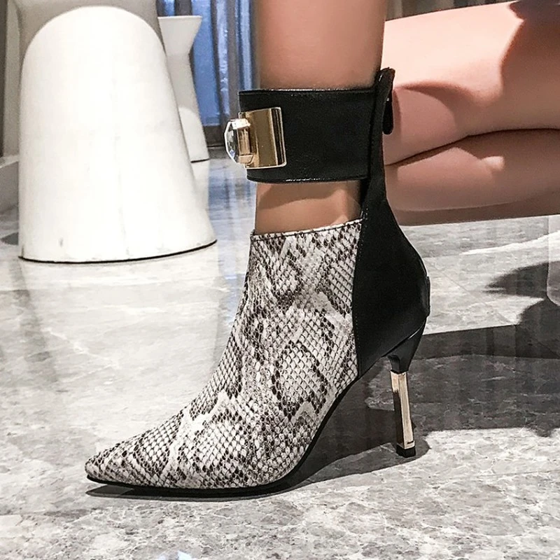 ankle belt shoes