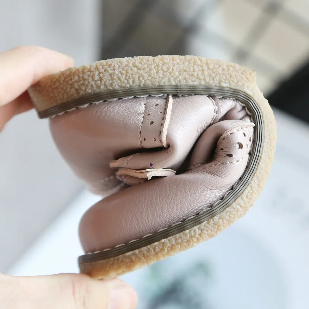 Детская кожаная обувь Нескользящая однотонная дышащая детская для маленьких