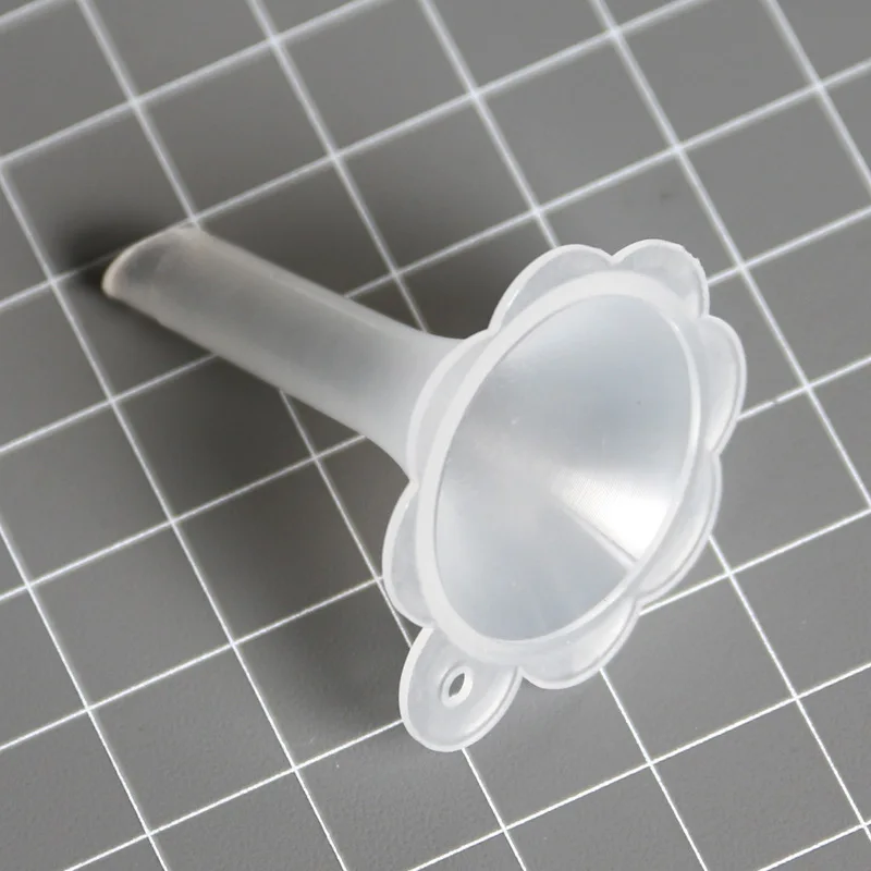 

10pcs Plastic Mini Small Funnels For Perfume Liquid Essential Oil Splitter Filling Empty Bottle Packing Tool For Travel