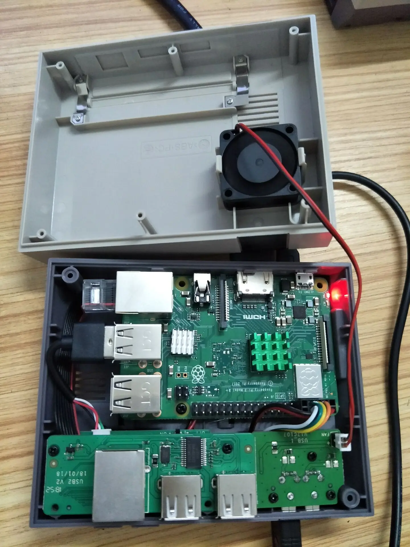 3B plus Assembled Retroflag NESPI чехол с Raspberry PI 3B 3B+ плата радиатора один вентилятор HDMI кабель адаптер питания уже собран - Цвет: 3B plus Assembled