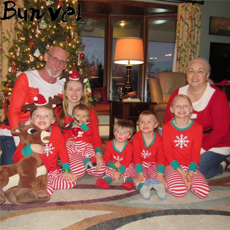 

bunvel Christmas Family Pajamas Set snowflake Printed Christmas Pajamas Set Warm Mother Daughter Clothes Matching Family Outfits