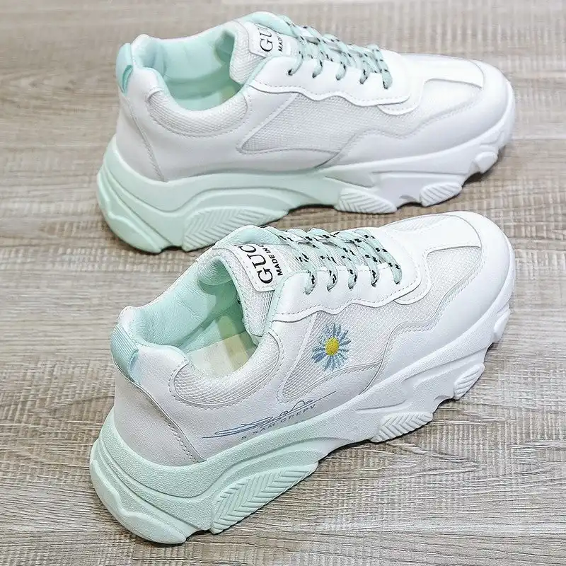 tenis grande da moda