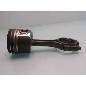 

81L97A8 PISTON VOLKSWAGEN PASSAT SALOON (3C2)