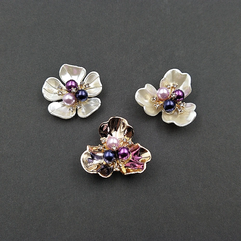 

10 PCS Shining Rhinestone Pearl Alloy Button Fashion Imitation Shell Flower Metal Buckle DIY Wedding Party Decoration Photo Prop
