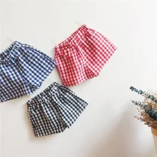Коллекция года, летние клетчатые шорты из хлопка и льна для маленьких детей летняя одежда для мальчиков и девочек в Корейском стиле повседневные штаны, шорты