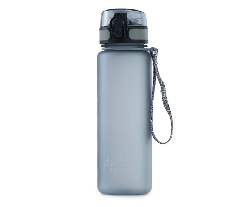 Подарок Спортивные Бутылки для воды 500 ml Протеин шейкер бутылка открытый питьевые бутылки для путешествия герметичные Тритан пластичные моя бутылка для напитков без добавления бисфенола А - Цвет: Grey