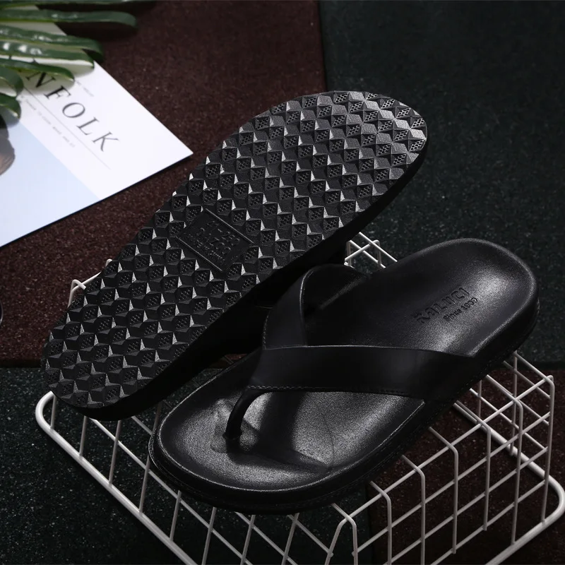 

SOURCE Slipper Men's Flip-flops-Style Fashion Man Casual Anti-slip Split Toe Flip-flops Women's Home Sandals