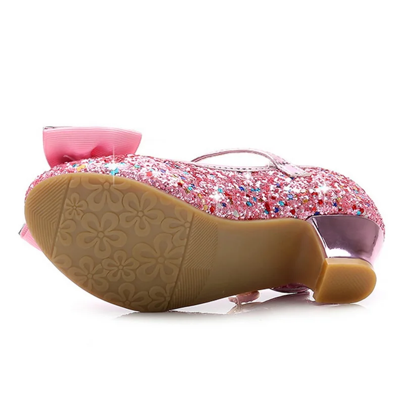 Детская кожаная обувь принцессы для девочек; Повседневная блестящая детская обувь на высоком каблуке; детское платье с бантом; сандалии со стразами; Свадебная обувь с блестками