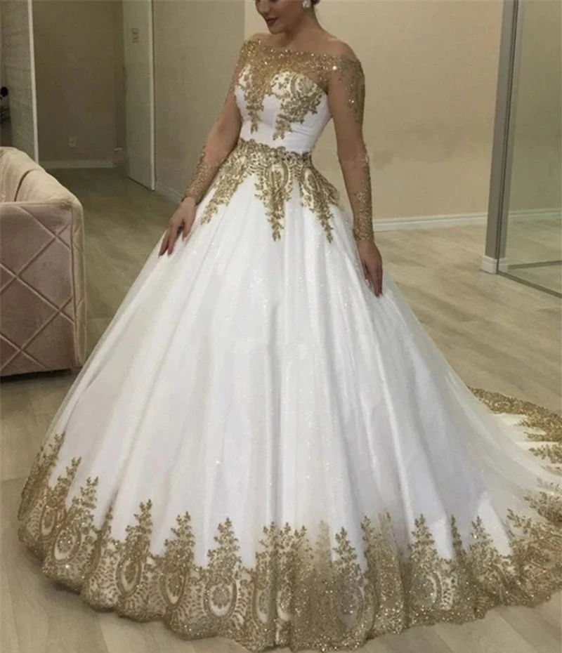 Muslim White And Gold Ball Gown Princess Quinceanera Dresses With Long Sleeves Illusion Lace Appliques Arabic Prom Gown QD88