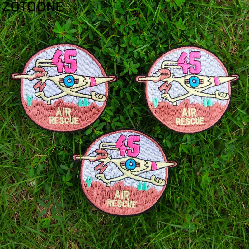 

Round Animals Embroidered Patches for Clothing Ironing on Jeans Stripes Stickers Custom Badges Patch Creative DIY Boom Applique
