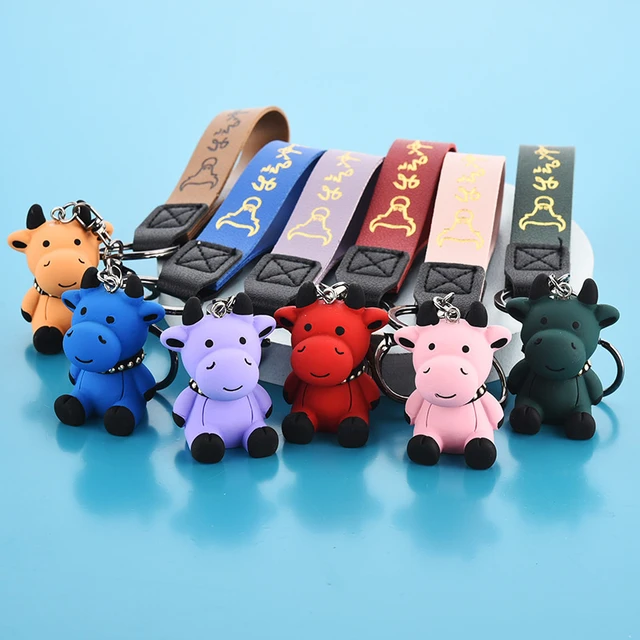 Designer PU Leather Keychain With Cow Print For Men And Women Fashionable  Bull Pendant Cow Keyring Holder From Shanghai2008, $15.84