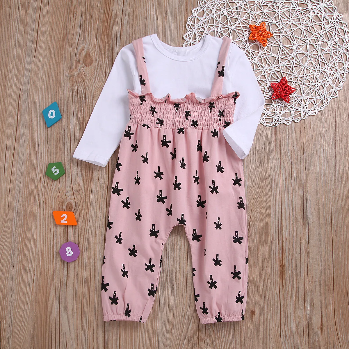 

Spring And Autumn New Style Girls Elegant Set Versatile White T-shirt Tops Pink Pure Cotton Suspender Pants Two-Piece Set