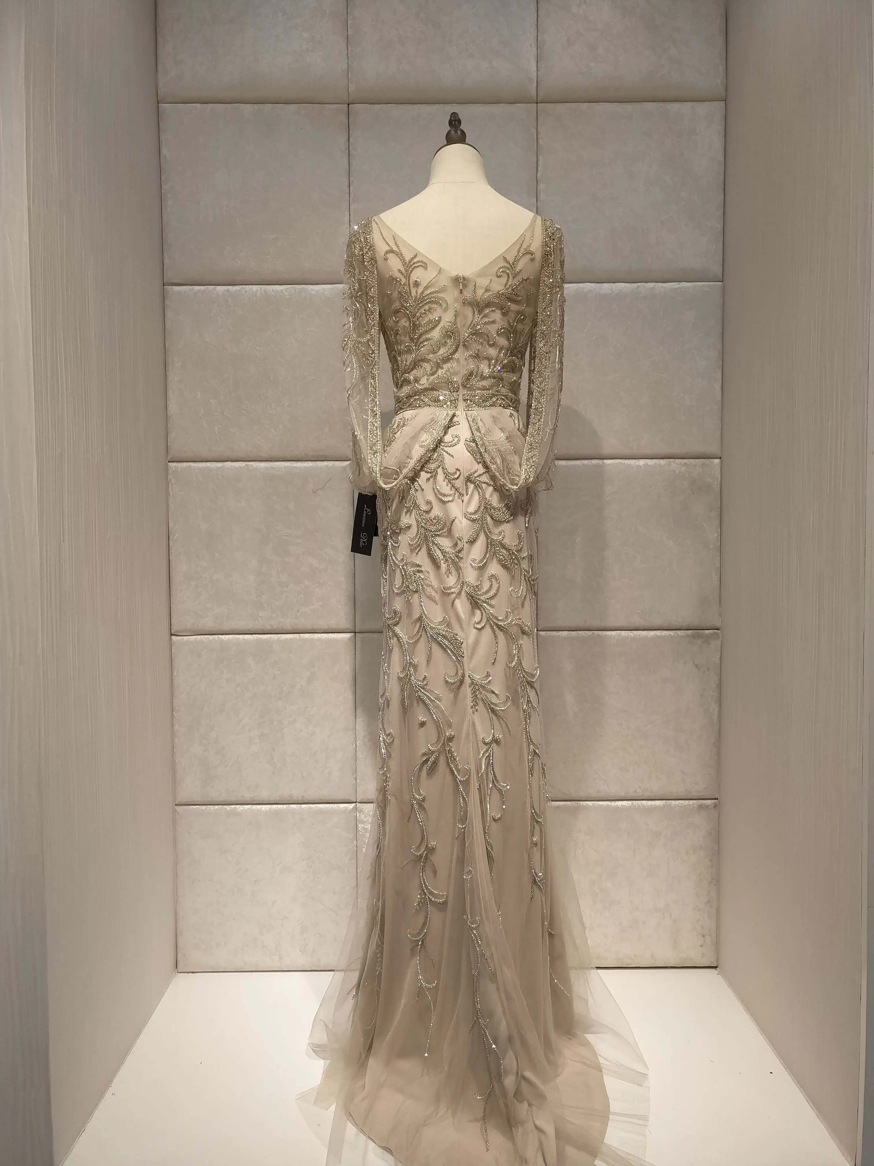 Характерные вечерние платья с перьями; Новинка года; vestido de noiva abendkleider robe de soiree; длинное платье