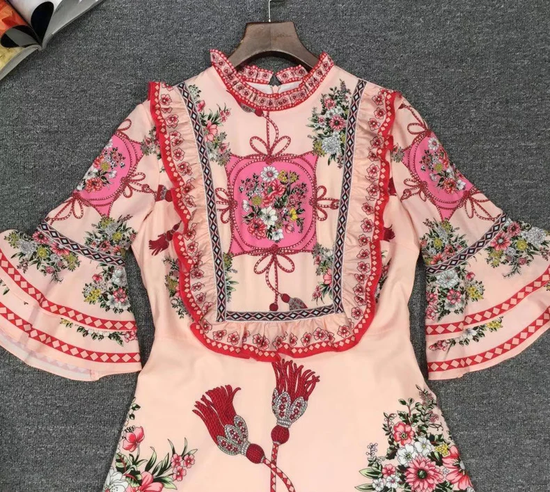 Qian Han Zi Новое весеннее дизайнерское Модное Длинное Платье женское платье с расклешенными рукавами и цветочным принтом, милое элегантное платье макси с рюшами