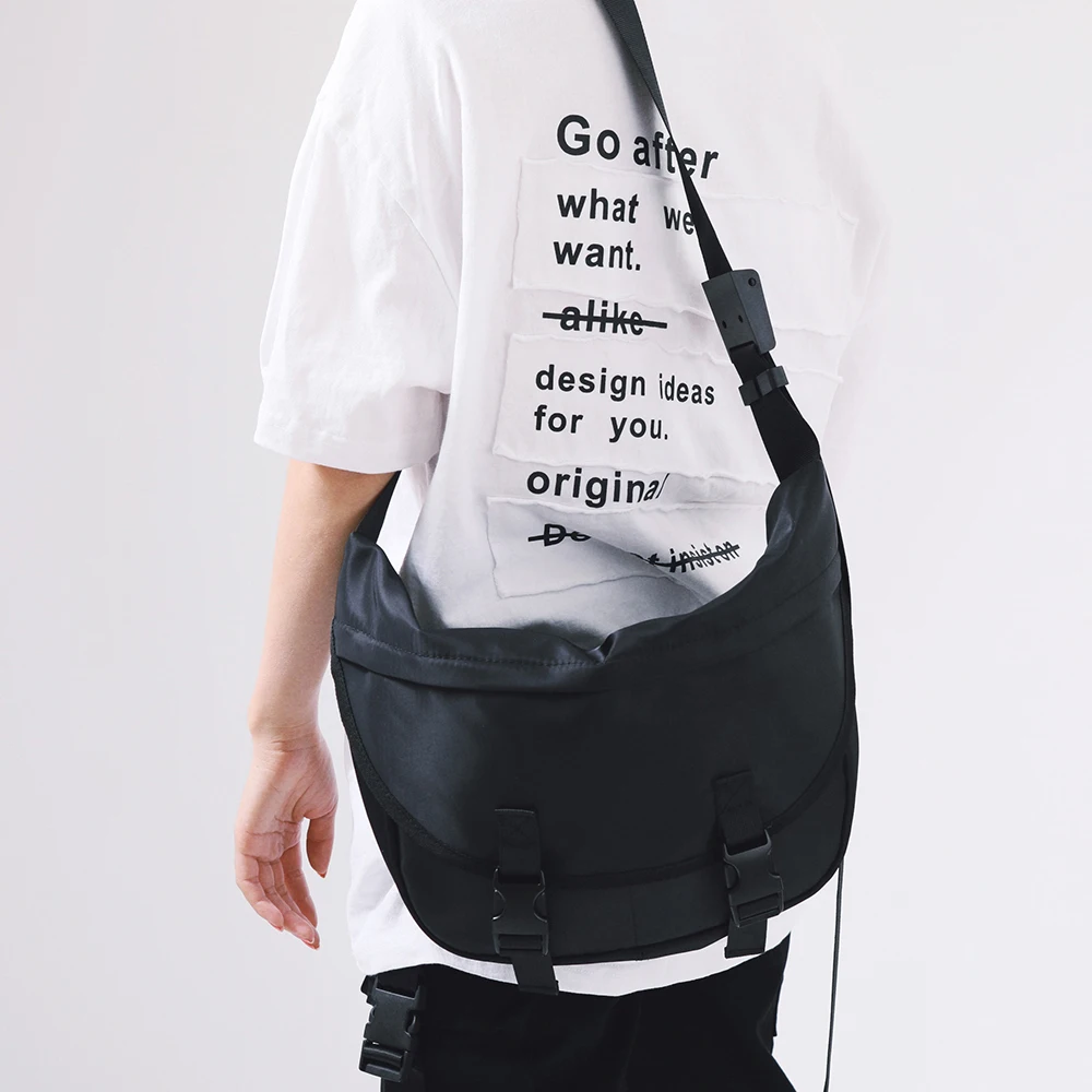 

2019 Street Tactical Outdoor Shoulder Bag Men Waterproof Messenger Bag Large Multi-functional Practical Sling Chest Bag for Male