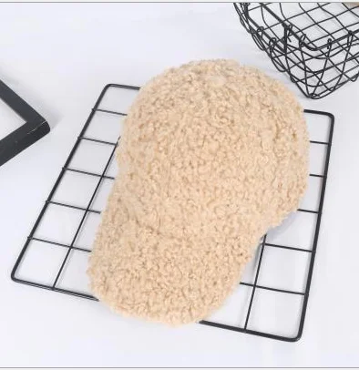 beige Шапка женская осенняя и зимняя теплая овечья шерсть плюшевая шапка Модный Дикий светильник Корейская бейсболка версия прилива Мужская пара - Цвет: beige
