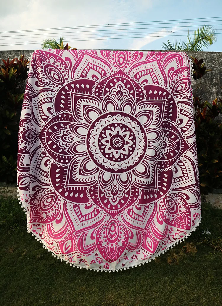 

Hot Selling Circle Gradient Large Decorative Pattern with White Ball Side Beach Towel Sun-resistant Shawl St1182